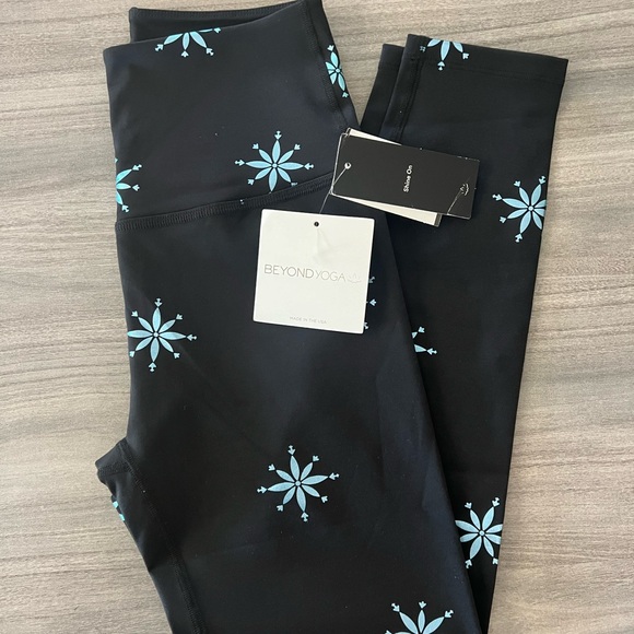 Beyond yoga leggings - Picture 3 of 6